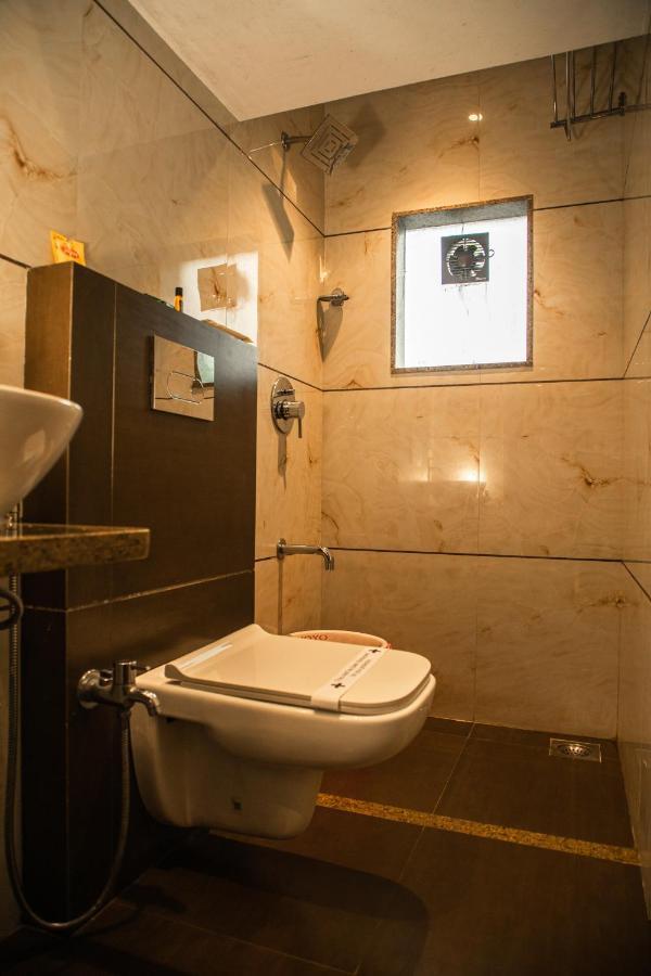 Hotel Monarch Express Near Karnala Sports Academy Panvel,Navi Mumbai Luaran gambar
